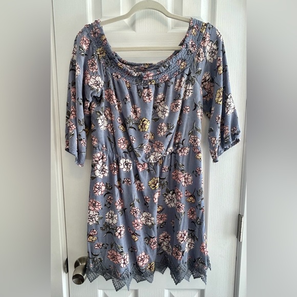 Three Hearts Dresses & Skirts - 🩷🩷🩷Three Pink Hearts Floral Print Dress